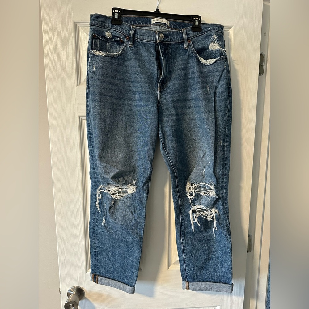 Abercrombie & Fitch Mid Rise Boyfriend Jeans in Blue